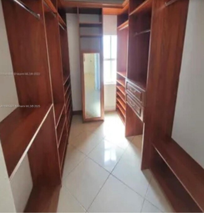 1150 SW 154th Ave in Miami, FL - Building Photo - Building Photo