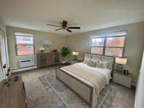 Rocklin Park Apartments in Rockville, MD - Foto de edificio - Building Photo