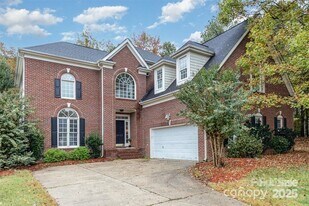 3439 12 Oaks Pl in Charlotte, NC - Building Photo