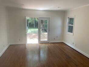 1523 Carmona Ave in Los Angeles, CA - Foto de edificio - Building Photo