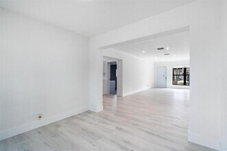1720 N 25th Ave in Hollywood, FL - Building Photo - Building Photo