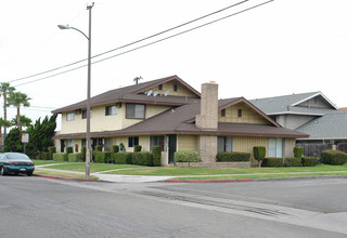 13401 Palm St in Garden Grove, CA - Building Photo - Building Photo