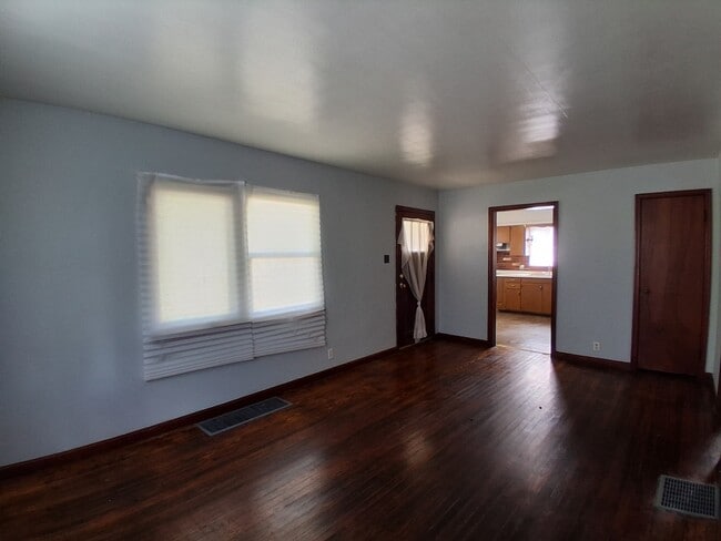 214 Edwards St in Danville, IL - Building Photo - Building Photo