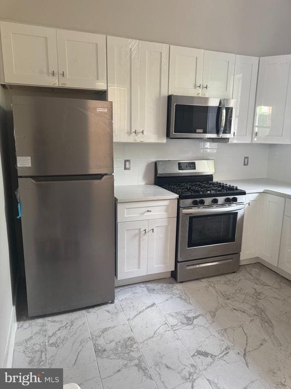 2518 N 33rd St in Philadelphia, PA - Foto de edificio - Building Photo