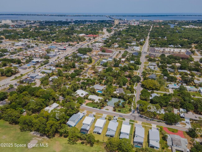 2148 Country Club Rd in Melbourne, FL - Building Photo - Building Photo