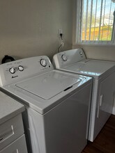 1348 Olivine Ave in Mentone, CA - Foto de edificio - Building Photo