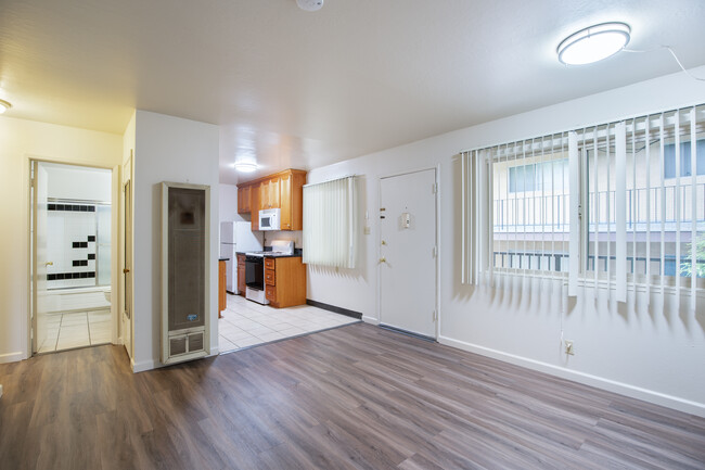 2025 Francisco St.