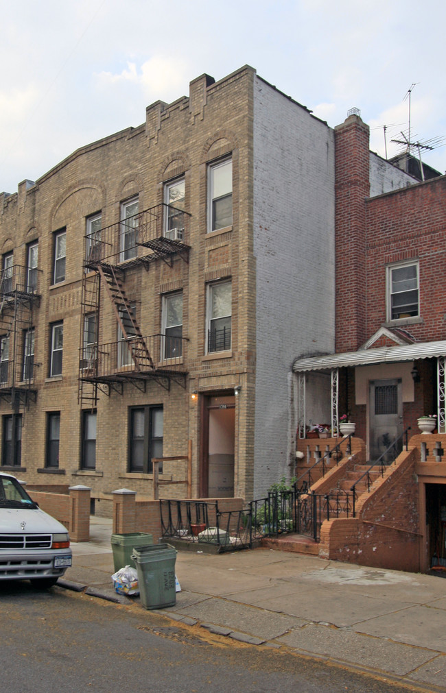 1744 63rd St in Brooklyn, NY - Building Photo - Building Photo