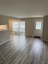 1135 Mt Vernon Ct in Wheaton, IL - Building Photo - Building Photo