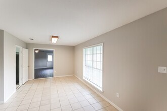 378 Barrow St in Pearl, MS - Building Photo - Building Photo