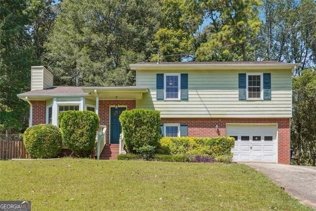 property at 1532 Daniel Ln