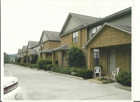 Lennox Place Townhouses Apartments