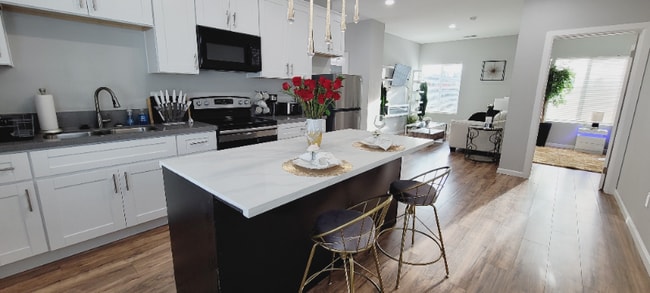 532 Cesar E Chavez Pky