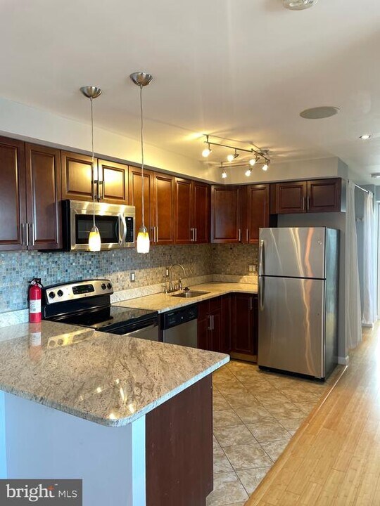 1620 29th St SE-Unit -404 in Washington, DC - Building Photo