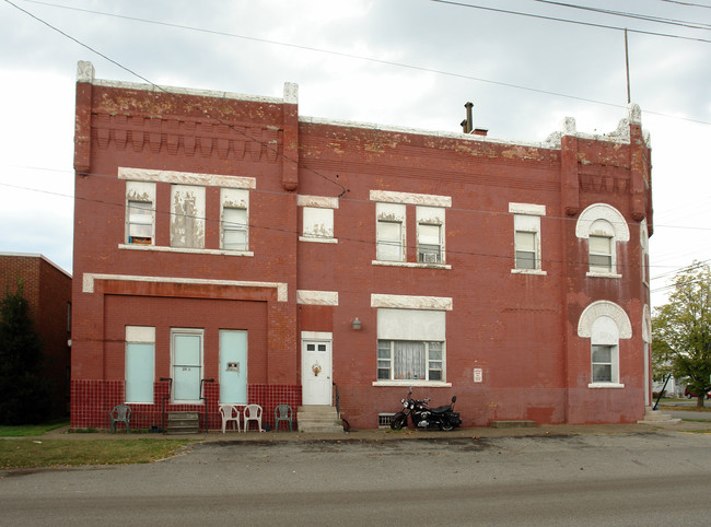 211 Main St in Kenova, WV - Building Photo - Building Photo