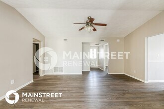 3811 Oil Creek Dr in Indianapolis, IN - Building Photo - Building Photo