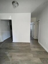 7600 Dickens Ave in Miami Beach, FL - Building Photo - Building Photo