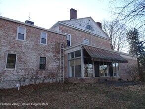 549 NY-23B in Claverack, NY - Building Photo - Building Photo