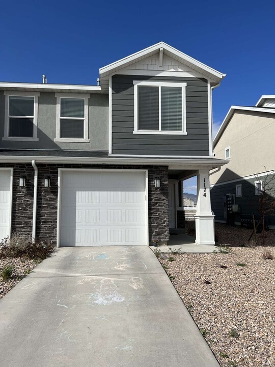 1174 E Pilot St in Saratoga Springs, UT - Building Photo