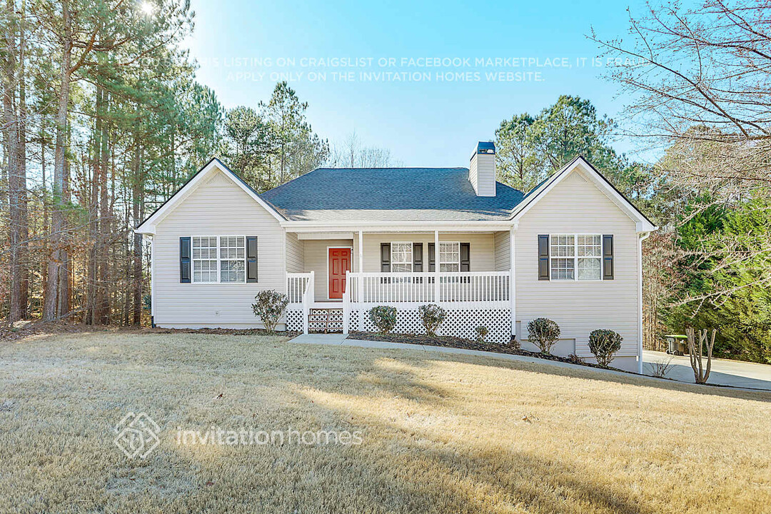 82 Crystal Creek Ln in Dallas, GA - Building Photo