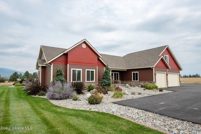 7463 W Lancaster Rd in Rathdrum, ID - Building Photo - Building Photo