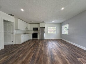 3315 SW 15th Ave in Fort Lauderdale, FL - Building Photo - Building Photo