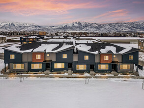 2044 S 920 E in Daniel, UT - Building Photo - Building Photo