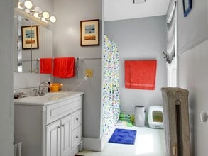 14 Swan St, Unit 2 in Augusta, ME - Building Photo - Building Photo