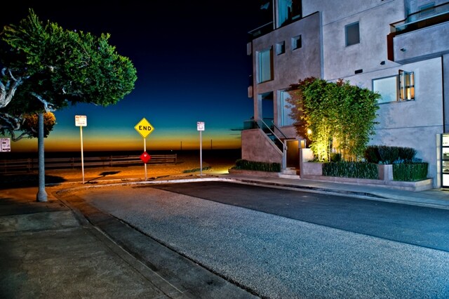 Marina Peninsula Apartments in Marina Del Rey, CA - Building Photo - Building Photo