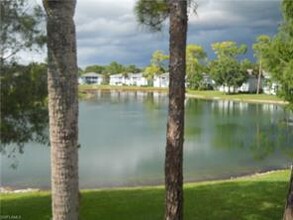 955 New Waterford Dr-Unit -D-202 in Naples, FL - Building Photo - Building Photo