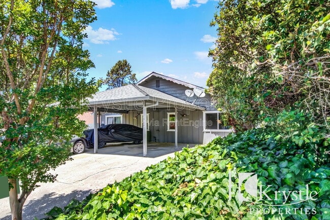 property at 544 Fleming Ave E