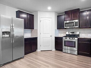 9320 Cord Grass in San Antonio, TX - Building Photo - Building Photo