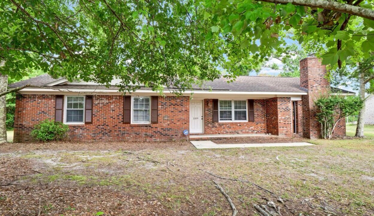 1109 Browning Dr in Wilmington, NC - Building Photo