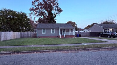 173 Gillis Rd in Portsmouth, VA - Building Photo - Building Photo