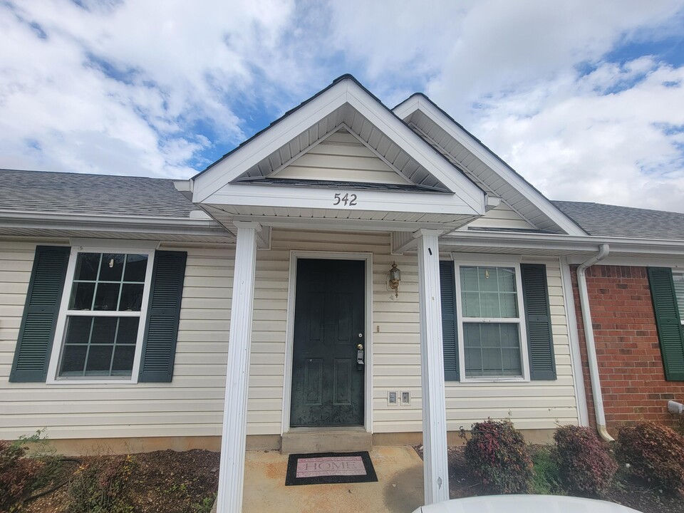 542 Edgecliff Ln in Evans, GA - Building Photo