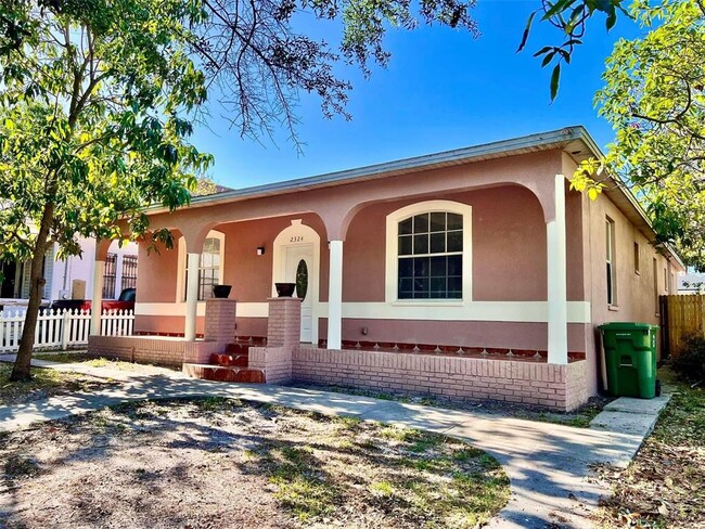 2324 W Palmetto St in Tampa, FL - Building Photo - Building Photo