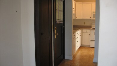 868 1/2 S Main St-Unit -Apt 1 in Findlay, OH - Building Photo - Building Photo