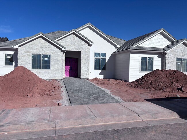 345 Sidbury Rd in Washington, UT - Building Photo - Building Photo
