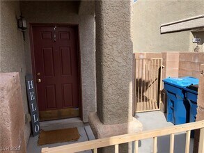 9408 Santana Siesta Ave in Las Vegas, NV - Building Photo - Building Photo