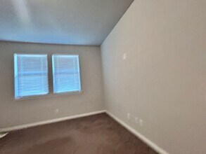 1860 E Lakeshore Lndg Dr in Slidell, LA - Building Photo - Building Photo