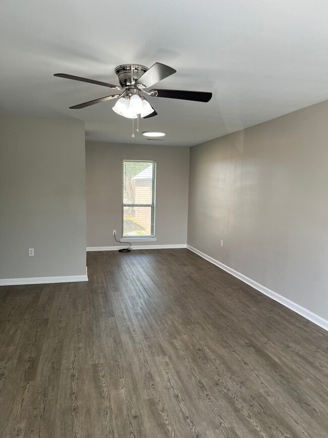 14355 S Harrells Ferry Rd, Unit 205