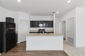 211 Shiro Dr in Niederwald, TX - Building Photo - Building Photo