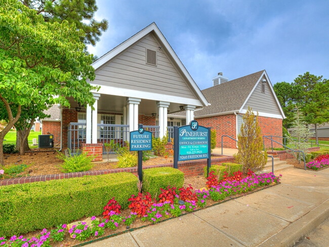 Pinehurst Apartment Homes in Sapulpa, OK - Building Photo - Building Photo
