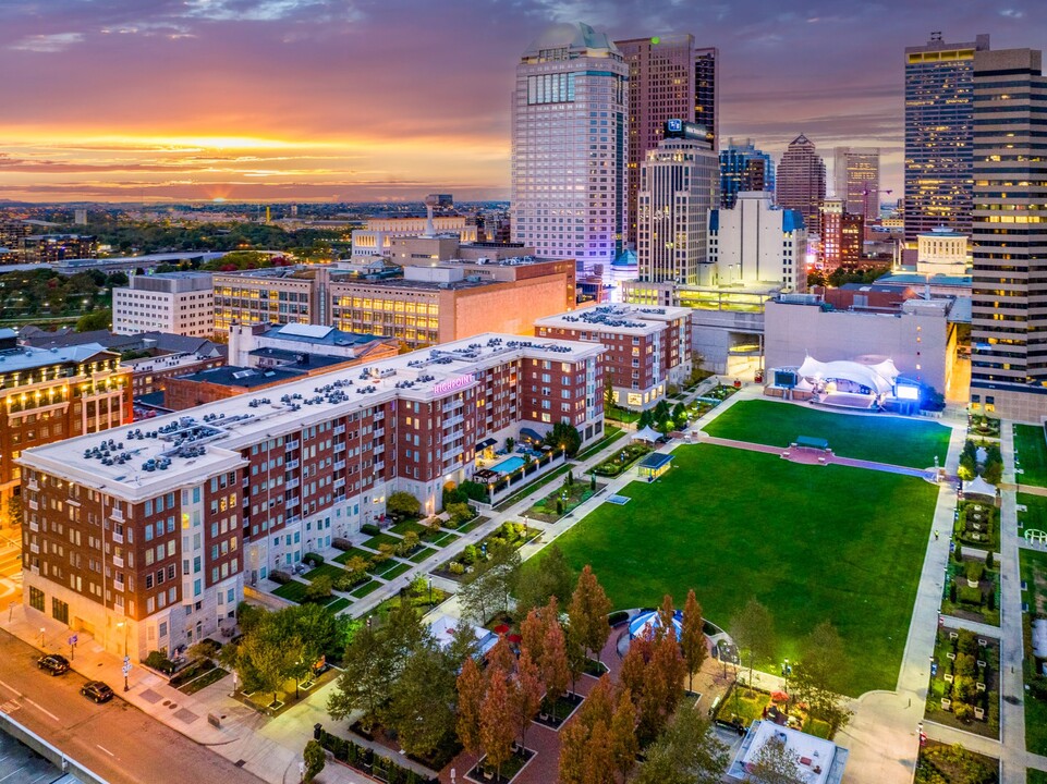 Highpoint on Columbus Commons in Columbus, OH - Building Photo