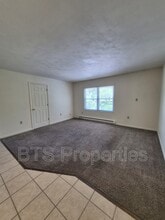 5917 W Plank Rd in Bellevue, IL - Building Photo - Building Photo