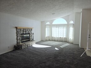 250 Comstock Ave in Pahrump, NV - Building Photo - Building Photo