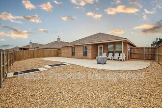 7717 Bellamy Dr in Amarillo, TX - Foto de edificio - Building Photo