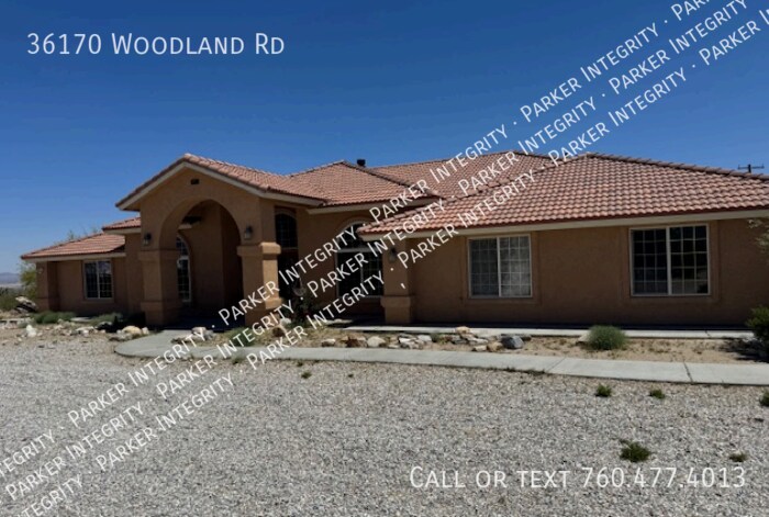 36170 Woodland St in Lucerne Valley, CA - Building Photo