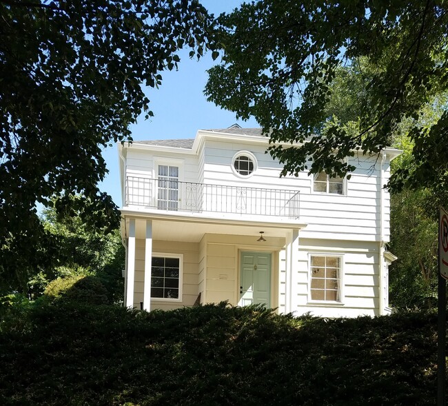 property at 1305 E Michigan Ave