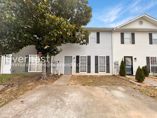 1588 King James Dr in Alabaster, AL - Building Photo - Building Photo